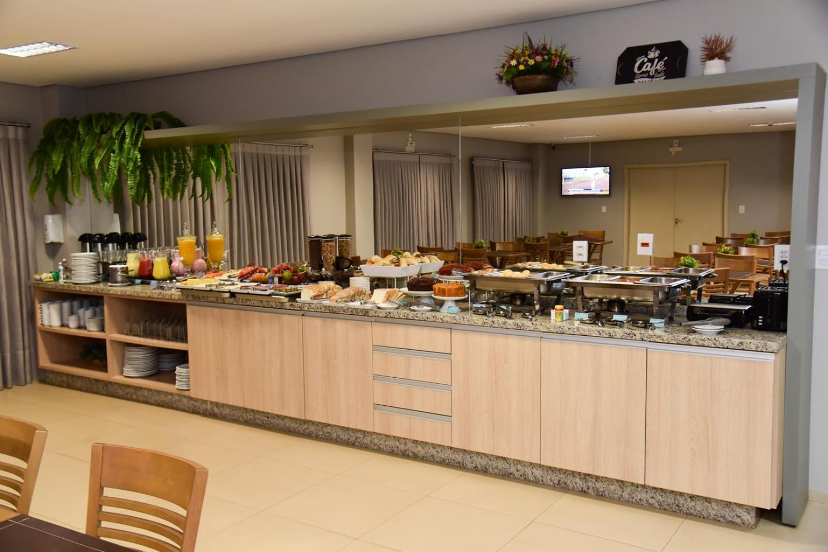 Hotel Plaza Garden Cascavel  Zewnętrze zdjęcie